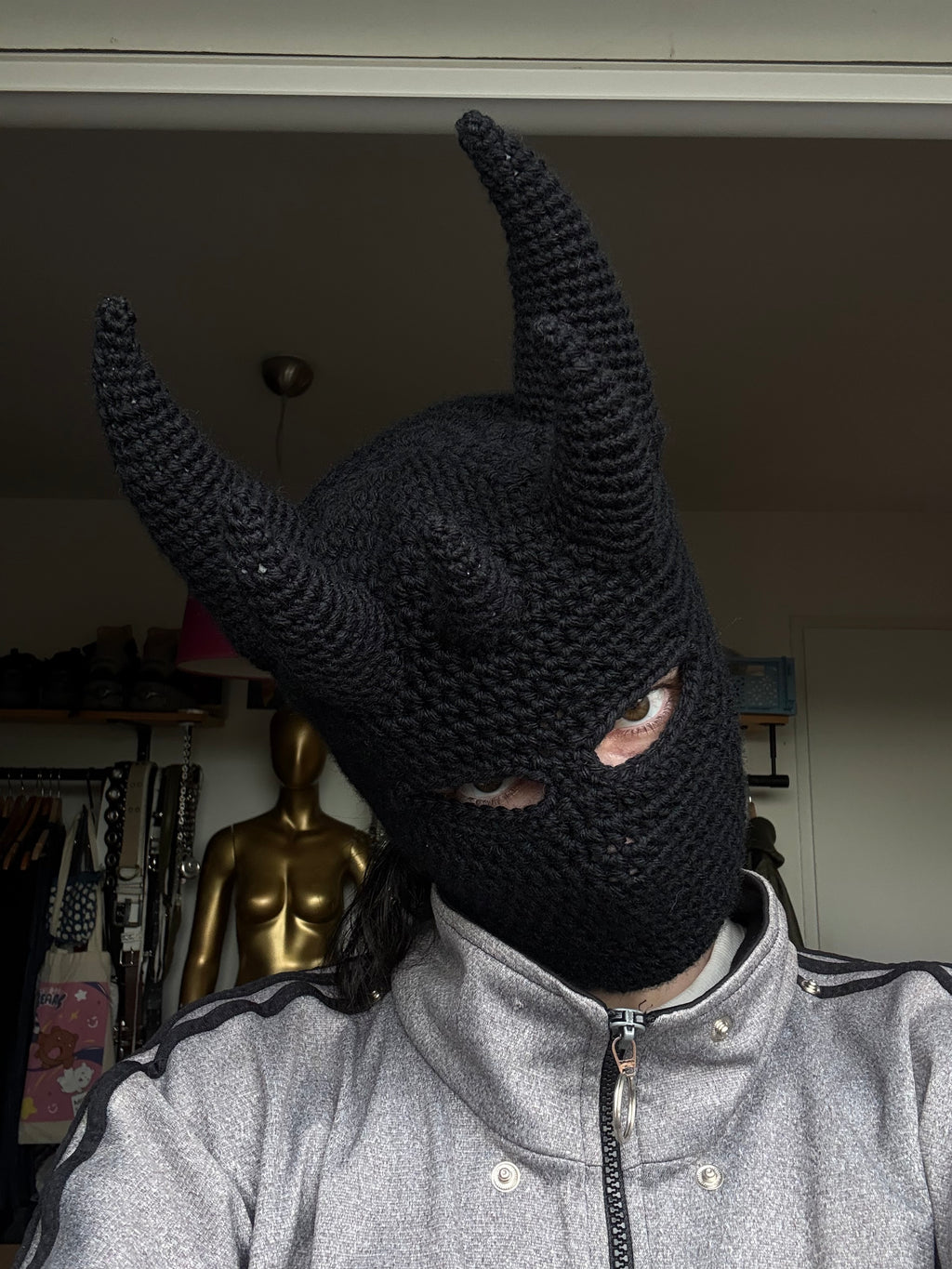 ZORREN (Pre-order)